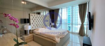 Sewa Kemang Village 3 BR Tiffany Master bedroom