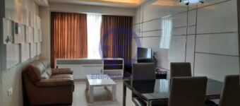 Sewa Gandaria Heights 2 BR living room ruang keluarga meja makan