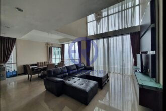 Sewa Kemang Village 3 BR Cosmo Duplex Living Room