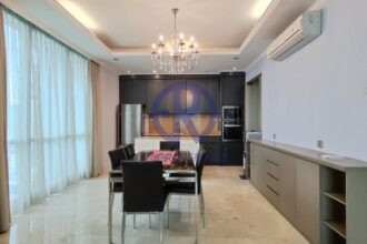 Sewa Kemang Village 3 BR Tiffany Living Room